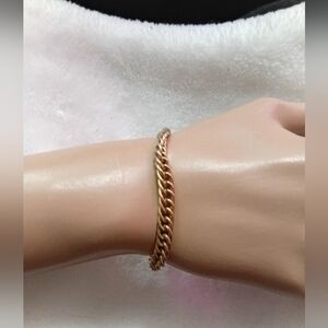 Elegant Gold-Toned Bracelet